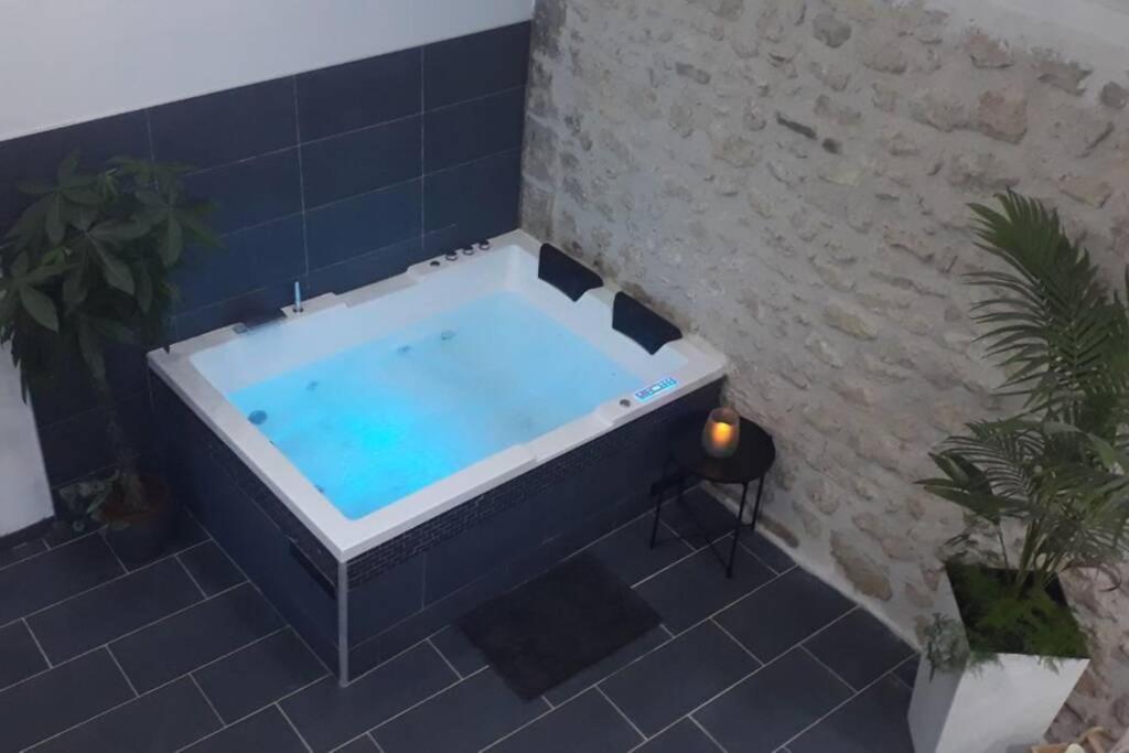 Maison Privative, Cocooning, Zen , Avec Jacuzzi Mont-Notre-Dame Экстерьер фото